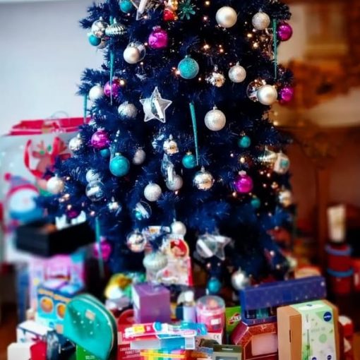 Xmas tree with presents 2024